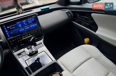 Внедорожник / Кроссовер Toyota bZ4X 2023 в 