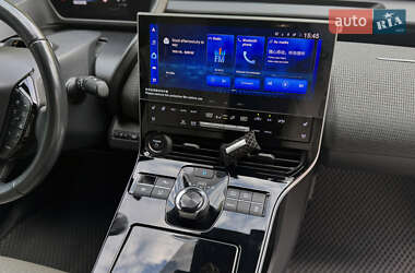 Внедорожник / Кроссовер Toyota bZ4X 2023 в 