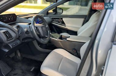 Внедорожник / Кроссовер Toyota bZ4X 2023 в 