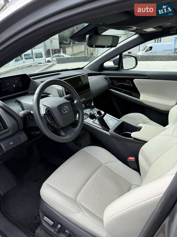 Внедорожник / Кроссовер Toyota bZ4X 2022 в Львове