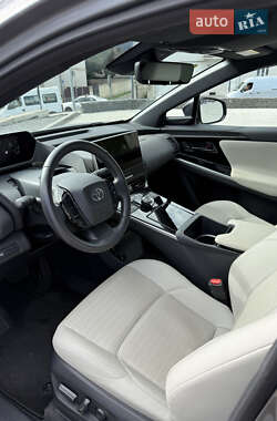 Внедорожник / Кроссовер Toyota bZ4X 2022 в 