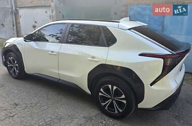 Внедорожник / Кроссовер Toyota bZ4X 2022 в 
