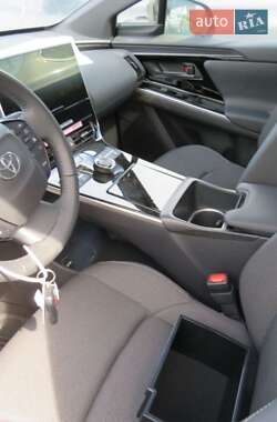 Внедорожник / Кроссовер Toyota bZ4X 2024 в 