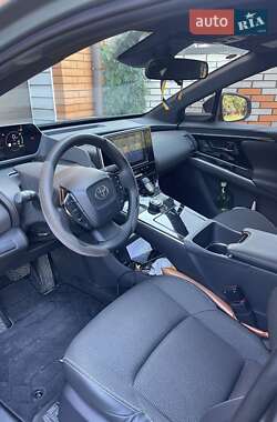 Внедорожник / Кроссовер Toyota bZ4X 2023 в 