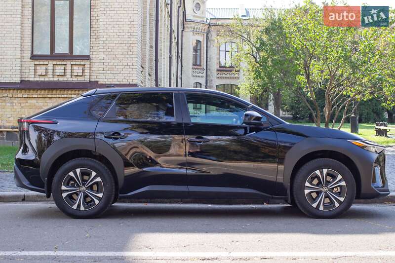 Внедорожник / Кроссовер Toyota bZ4X 2023 в Киеве фото 10 Внедорожник / Кроссовер Toyota bZ4X 2023 в Киеве