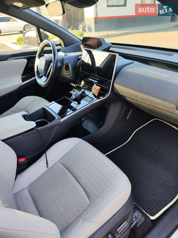 Внедорожник / Кроссовер Toyota bZ4X 2023 в Киеве фото 12 Внедорожник / Кроссовер Toyota bZ4X 2023 в Киеве