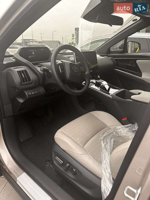 Внедорожник / Кроссовер Toyota bZ4X 2024 в Львове