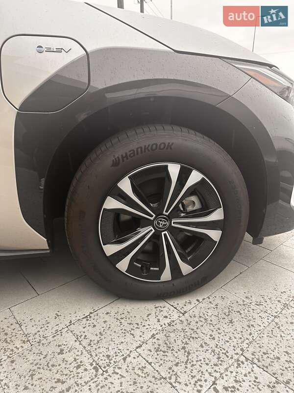 Внедорожник / Кроссовер Toyota bZ4X 2024 в Львове