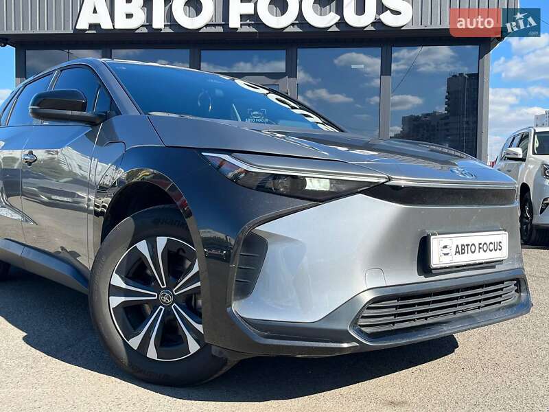 Внедорожник / Кроссовер Toyota bZ4X 2023 в Киеве