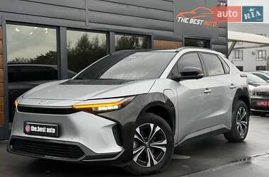 Внедорожник / Кроссовер Toyota bZ4X 2022 в Ровно