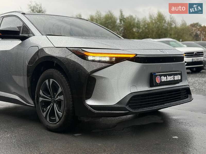Внедорожник / Кроссовер Toyota bZ4X 2022 в Ровно