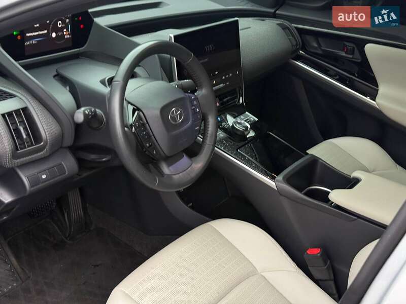 Внедорожник / Кроссовер Toyota bZ4X 2022 в Ровно