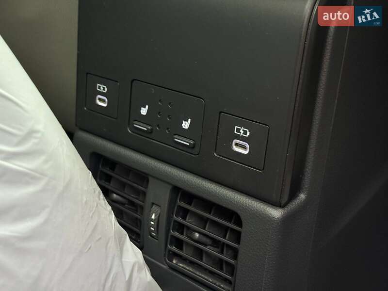 Внедорожник / Кроссовер Toyota bZ4X 2022 в Ровно