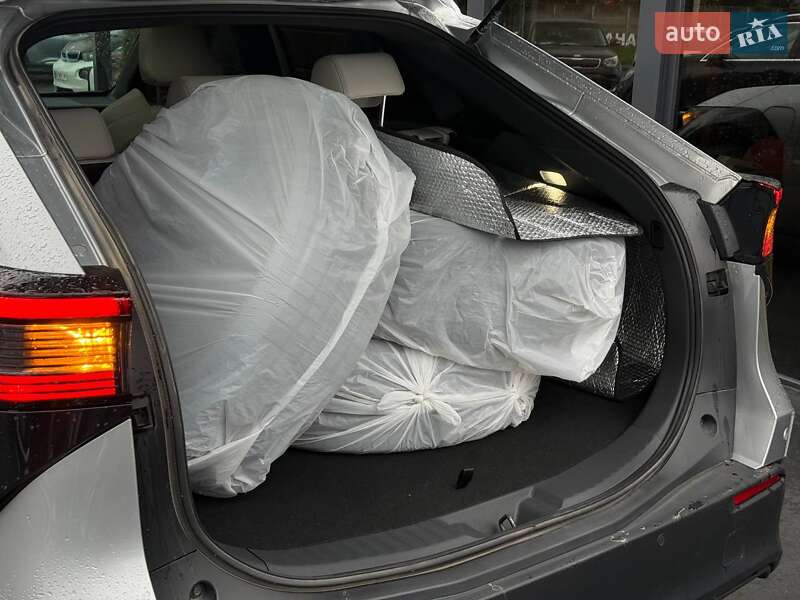 Внедорожник / Кроссовер Toyota bZ4X 2022 в Ровно