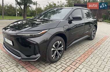 Позашляховик / Кросовер Toyota bZ4X 2024 в 