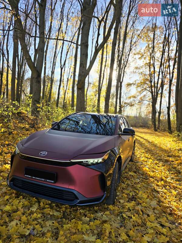 Внедорожник / Кроссовер Toyota bZ4X 2023 в Тернополе