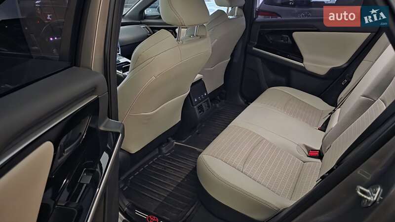 Внедорожник / Кроссовер Toyota bZ4X 2023 в Днепре