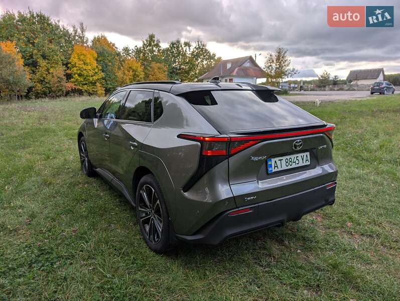 Позашляховик / Кросовер Toyota bZ4X 2024 в Івано-Франківську