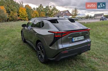 Позашляховик / Кросовер Toyota bZ4X 2024 в 