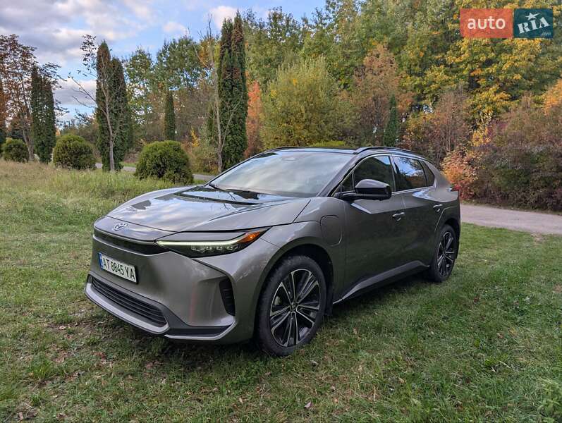Позашляховик / Кросовер Toyota bZ4X 2024 в Івано-Франківську