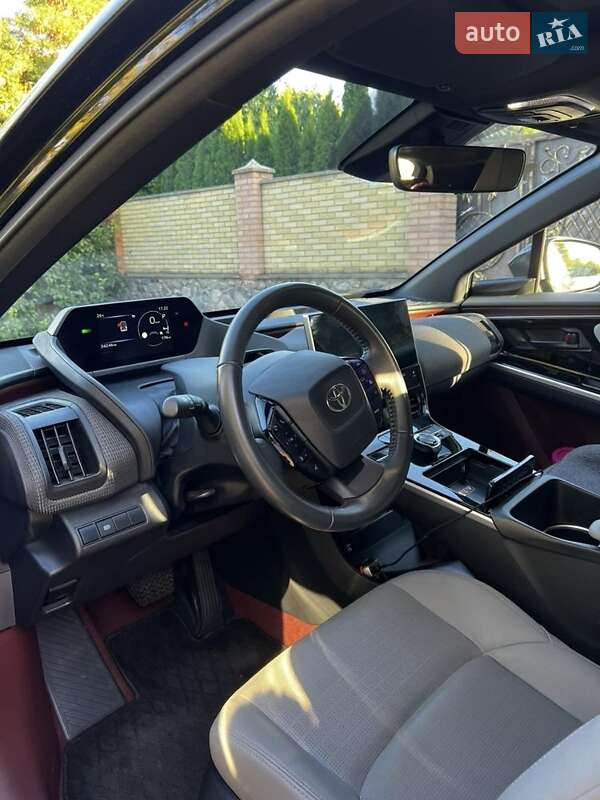 Внедорожник / Кроссовер Toyota bZ4X 2022 в Кременчуге