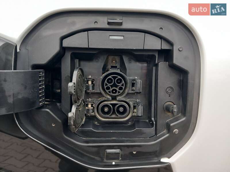 Внедорожник / Кроссовер Toyota bZ4X 2023 в Луцке фото 17 Внедорожник / Кроссовер Toyota bZ4X 2023 в Луцке