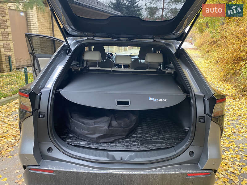 Позашляховик / Кросовер Toyota bZ4X 2022 в Харкові