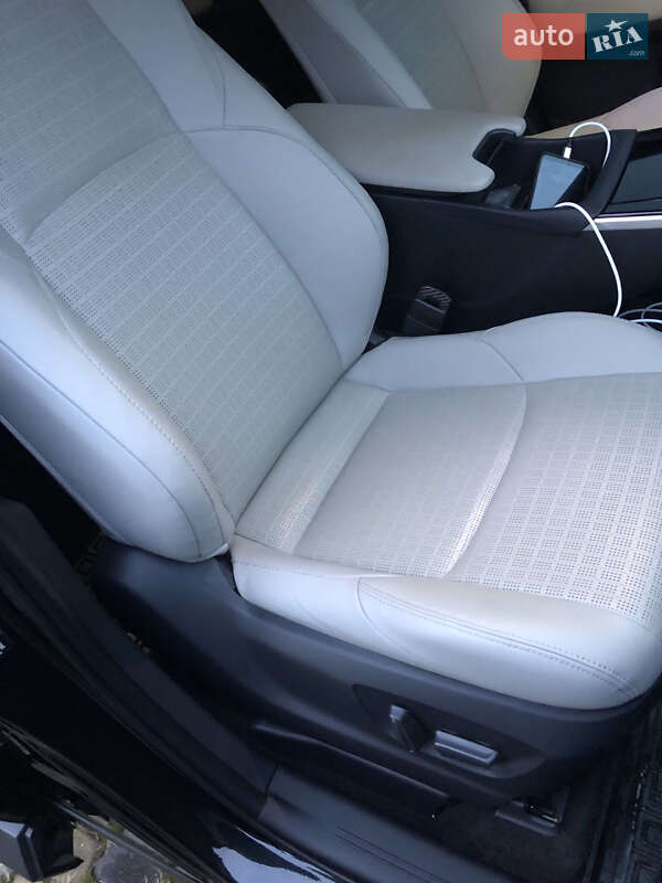 Позашляховик / Кросовер Toyota bZ4X 2022 в Косові фото 25 Позашляховик / Кросовер Toyota bZ4X 2022 в Косові