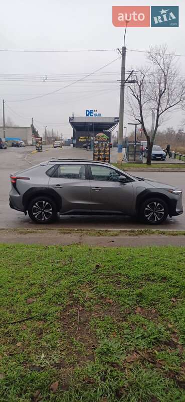 Внедорожник / Кроссовер Toyota bZ4X 2023 в Днепре