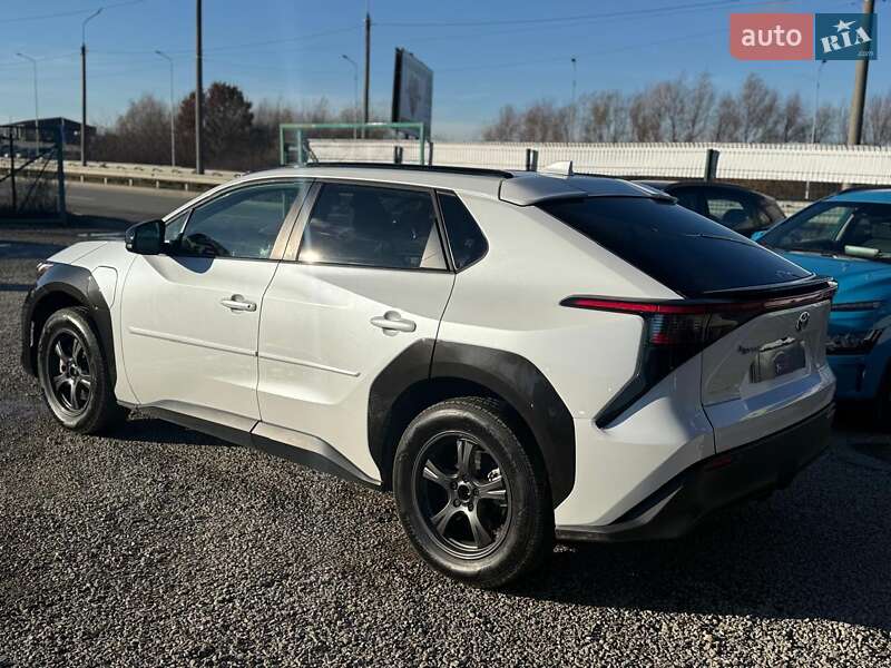 Внедорожник / Кроссовер Toyota bZ4X 2024 в Тернополе