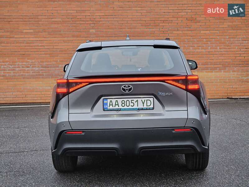 Внедорожник / Кроссовер Toyota bZ4X 2022 в Киеве