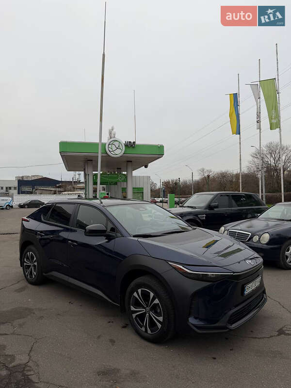 Позашляховик / Кросовер Toyota bZ4X 2024 в Одесі