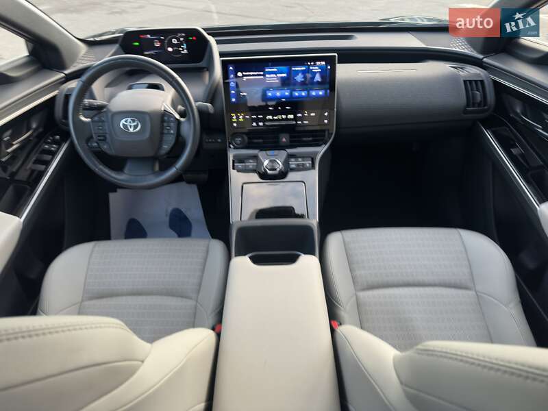 Внедорожник / Кроссовер Toyota bZ4X 2022 в Киеве