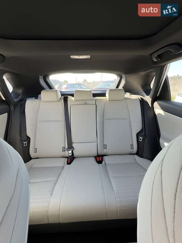 Внедорожник / Кроссовер Toyota bZ4X 2022 в Харькове