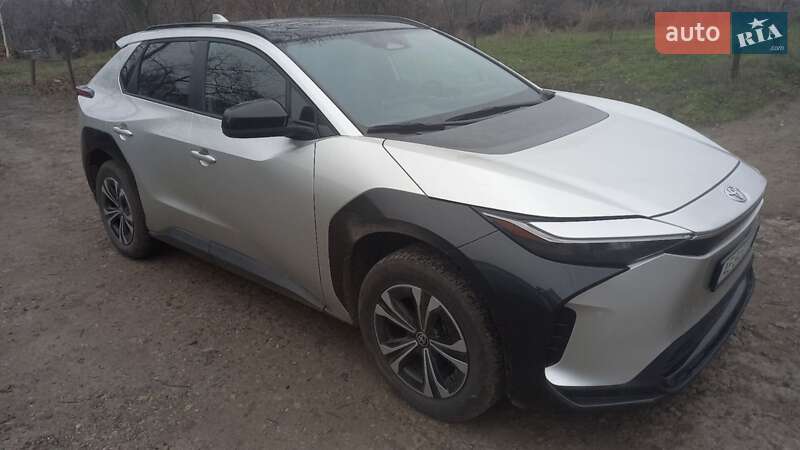 Toyota bZ4X 2024