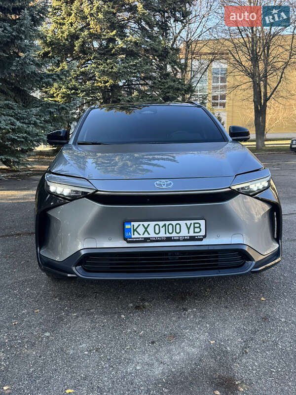 Внедорожник / Кроссовер Toyota bZ4X 2023 в Лозовой