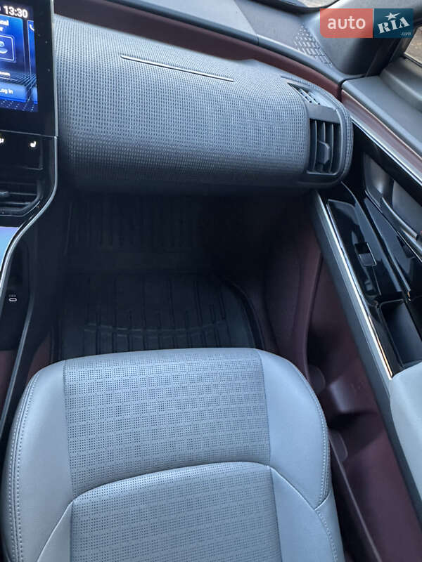 Внедорожник / Кроссовер Toyota bZ4X 2023 в Лозовой