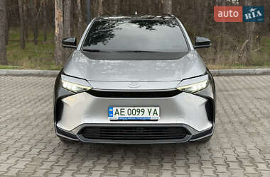 Позашляховик / Кросовер Toyota bZ4X 2022 в Дніпрі