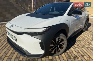 Внедорожник / Кроссовер Toyota bZ4X 2023 в Харькове