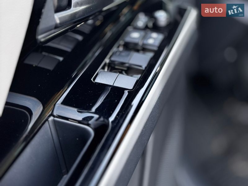 Внедорожник / Кроссовер Toyota bZ4X 2022 в Харькове