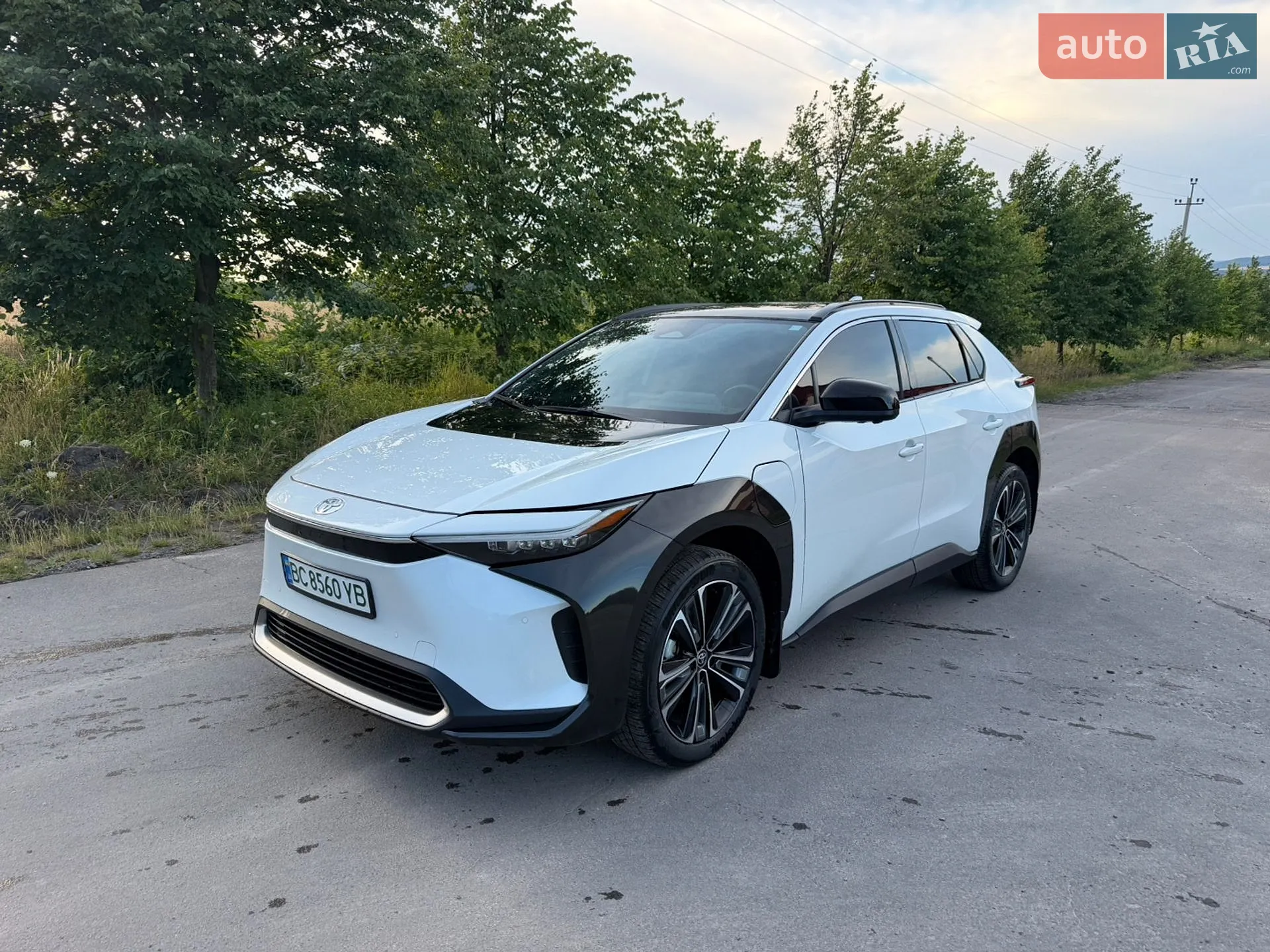 2024 Toyota bZ4X - фото 1