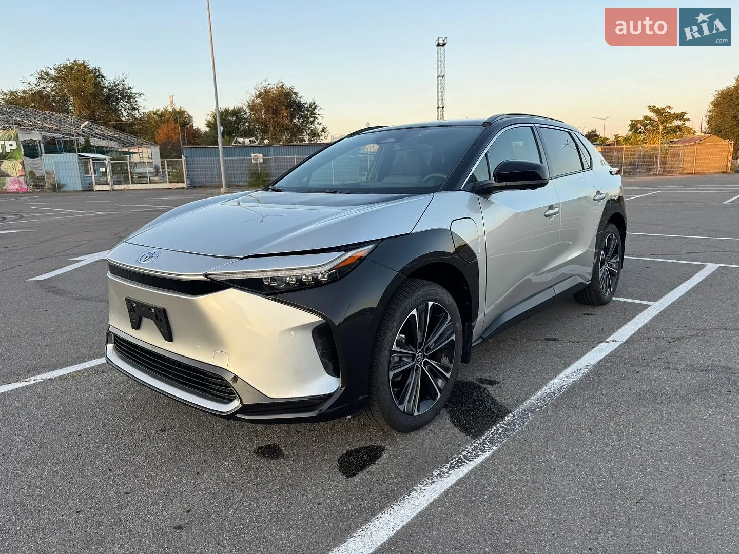 2024 Toyota bZ4X - мініатюра 2