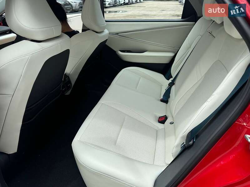 Внедорожник / Кроссовер Toyota bZ5 2025 в Киеве