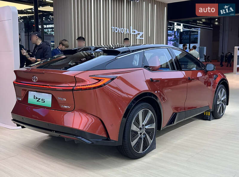 Внедорожник / Кроссовер Toyota bZ5 2025 в Киеве