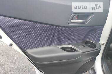 Позашляховик / Кросовер Toyota C-HR EV 2021 в 