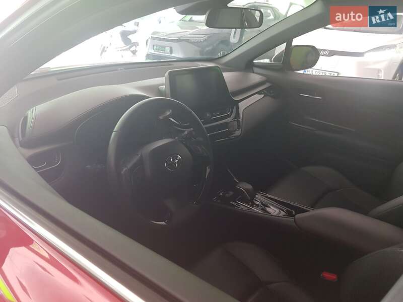 Позашляховик / Кросовер Toyota C-HR EV 2020 в Кропивницькому фото 13 Позашляховик / Кросовер Toyota C-HR EV 2020 в Кропивницькому