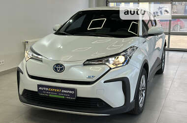 Позашляховик / Кросовер Toyota C-HR EV 2022 в Дніпрі