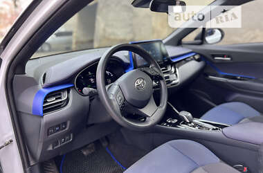 Позашляховик / Кросовер Toyota C-HR EV 2022 в Чернівцях