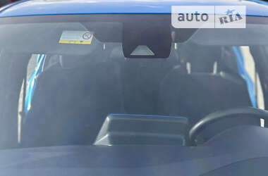 Позашляховик / Кросовер Toyota C-HR EV 2021 в Чернівцях