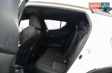 Внедорожник / Кроссовер Toyota C-HR EV 2021 в 